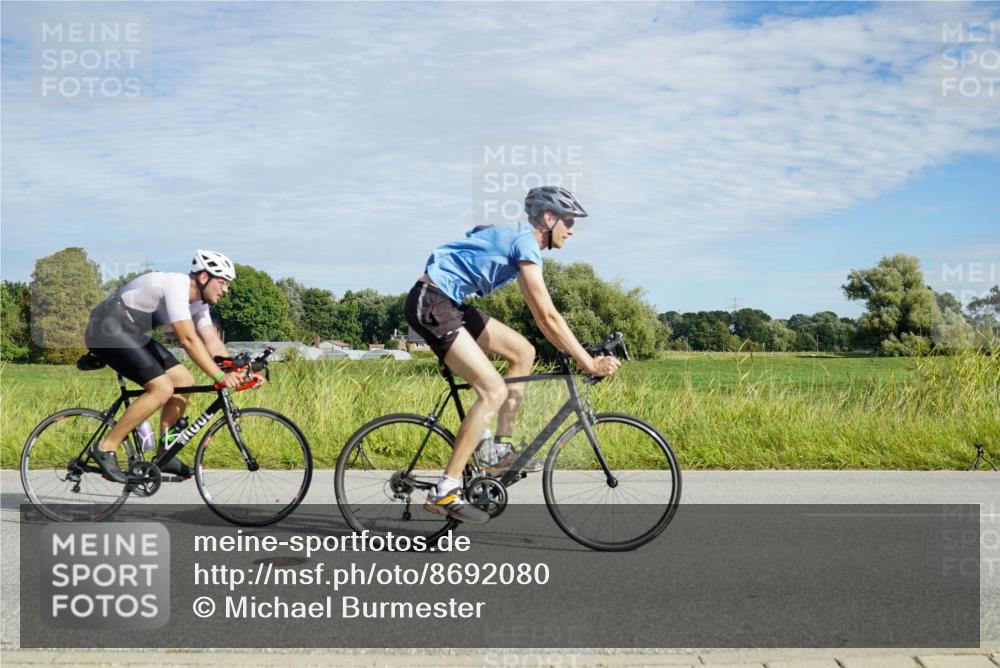 31.08.2025 - Elbe Triathlon Hamburg Michael Burmester http://msf.ph/oto/8692080 31.08.2025 10:23:56 Radfahren 704, 741, 818, 861, 914, 926, 961, 1031, 1043, 1109 meine-sportfotos.de