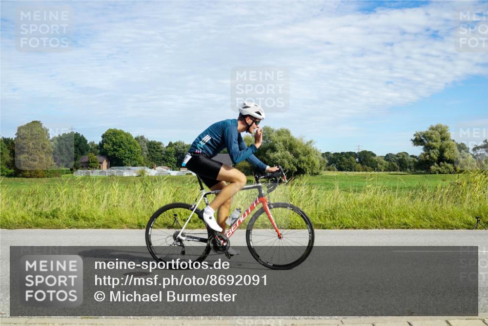 31.08.2025 - Elbe Triathlon Hamburg Michael Burmester http://msf.ph/oto/8692091 31.08.2025 10:24:09 Radfahren 761, 962, 997, 1018, 1076, 1158 meine-sportfotos.de