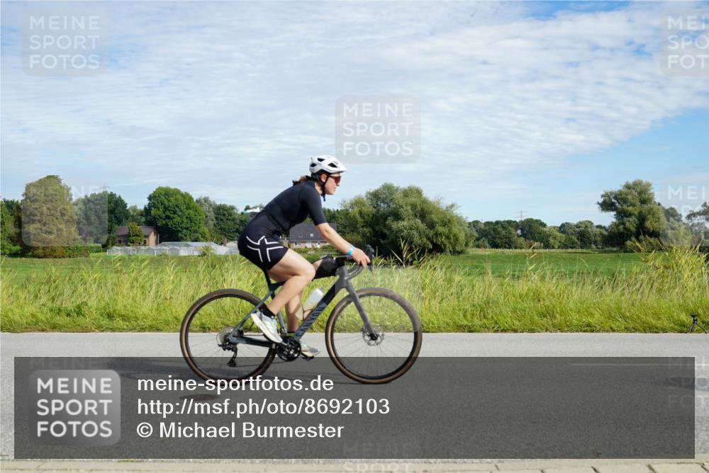 31.08.2025 - Elbe Triathlon Hamburg Michael Burmester http://msf.ph/oto/8692103 31.08.2025 10:24:29 Radfahren 703, 847, 910, 970, 1028, 1074, 1099 meine-sportfotos.de