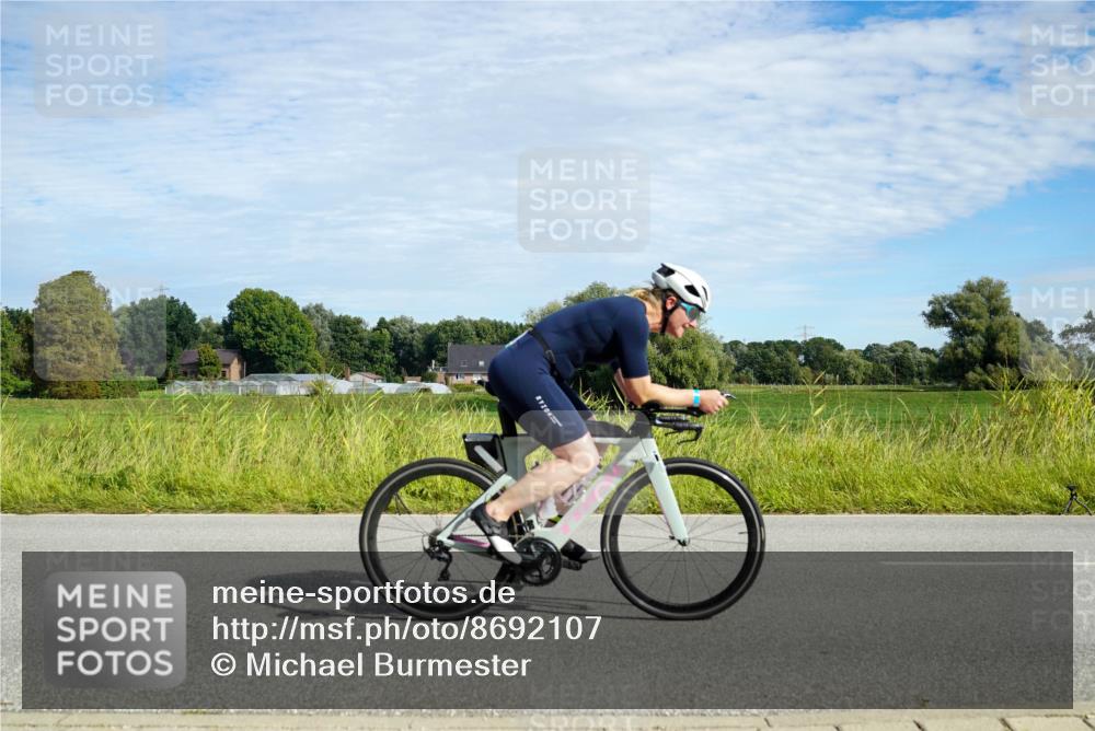 31.08.2025 - Elbe Triathlon Hamburg Michael Burmester http://msf.ph/oto/8692107 31.08.2025 10:24:36 Radfahren 594, 910, 979, 1075, 1080, 1092 meine-sportfotos.de