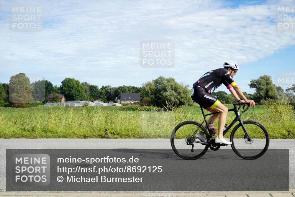 31.08.2025 - Elbe Triathlon Hamburg Michael Burmester http://msf.ph/oto/8692125 31.08.2025 10:25:05 Radfahren 446, 662, 782, 893, 929, 958, 1062 meine-sportfotos.de