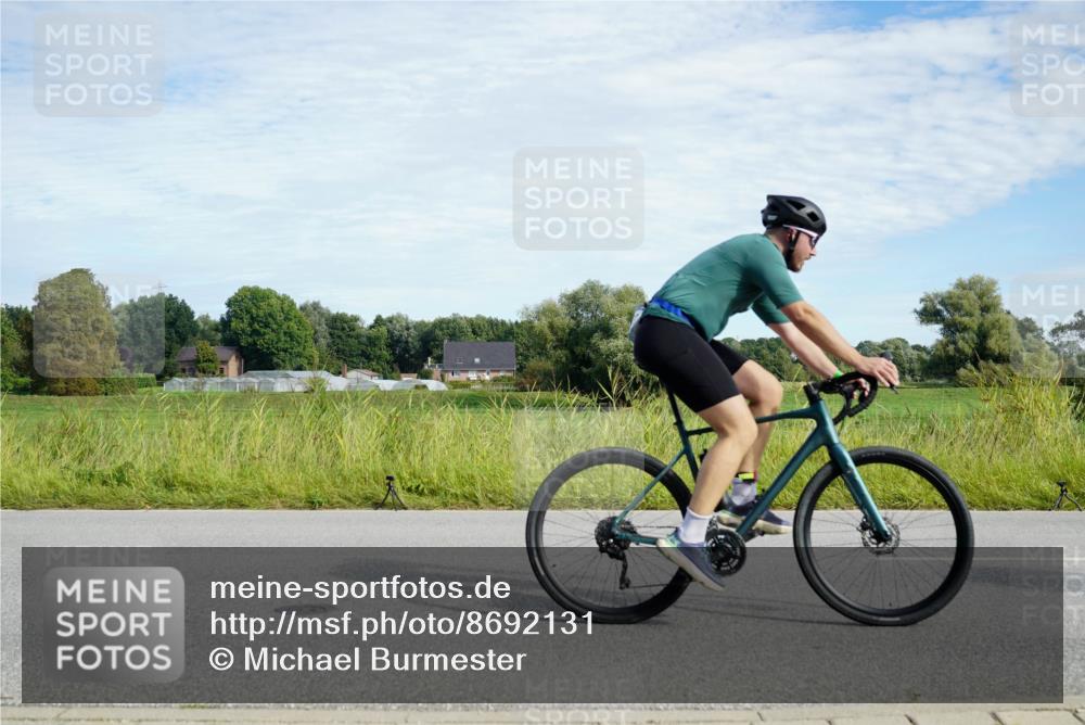 31.08.2025 - Elbe Triathlon Hamburg Michael Burmester http://msf.ph/oto/8692131 31.08.2025 10:25:12 Radfahren 782, 929, 955, 958, 966, 1003, 1039, 1094, 1096 meine-sportfotos.de