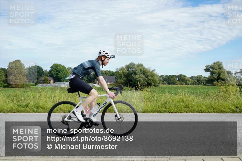 31.08.2025 - Elbe Triathlon Hamburg Michael Burmester http://msf.ph/oto/8692138 31.08.2025 10:25:23 Radfahren 829, 935, 1008, 1021 meine-sportfotos.de