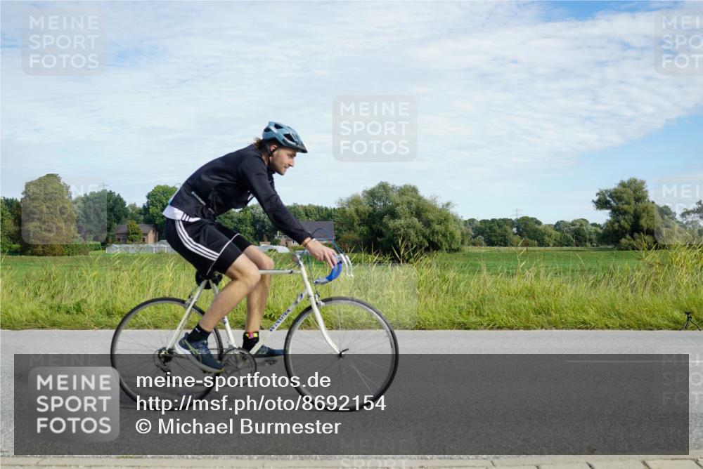 31.08.2025 - Elbe Triathlon Hamburg Michael Burmester http://msf.ph/oto/8692154 31.08.2025 10:25:58 Radfahren 503, 806, 890, 1020, 1055, 1082 meine-sportfotos.de
