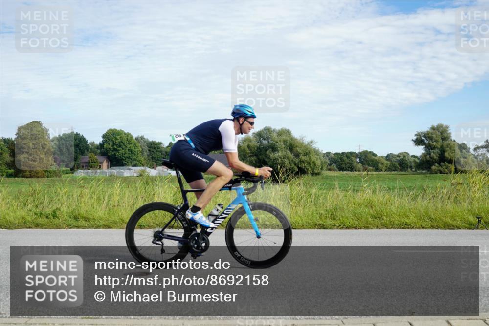31.08.2025 - Elbe Triathlon Hamburg Michael Burmester http://msf.ph/oto/8692158 31.08.2025 10:26:06 Radfahren 768, 806, 1022, 1082 meine-sportfotos.de