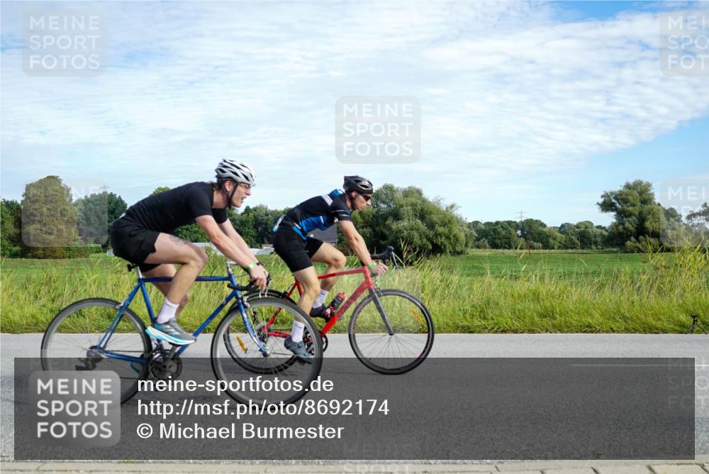 31.08.2025 - Elbe Triathlon Hamburg Michael Burmester http://msf.ph/oto/8692174 31.08.2025 10:26:31 Radfahren 785, 934, 951, 980 meine-sportfotos.de