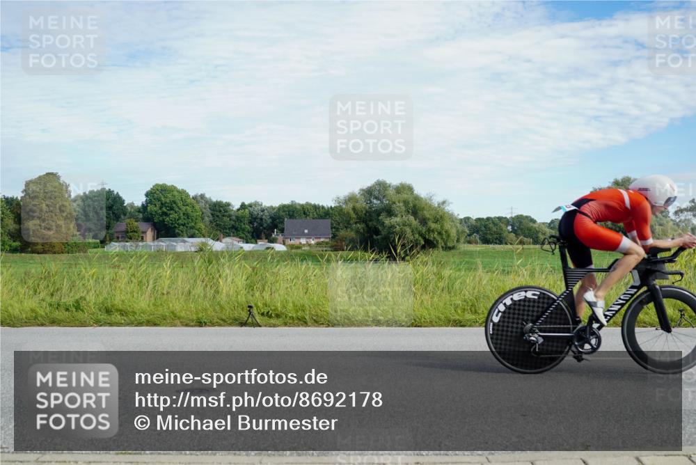 31.08.2025 - Elbe Triathlon Hamburg Michael Burmester http://msf.ph/oto/8692178 31.08.2025 10:26:49 Radfahren 801, 840, 987, 1145 meine-sportfotos.de