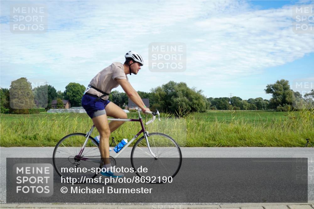 31.08.2025 - Elbe Triathlon Hamburg Michael Burmester http://msf.ph/oto/8692190 31.08.2025 10:27:15 Radfahren 882, 1013, 1027, 1105, 1129 meine-sportfotos.de