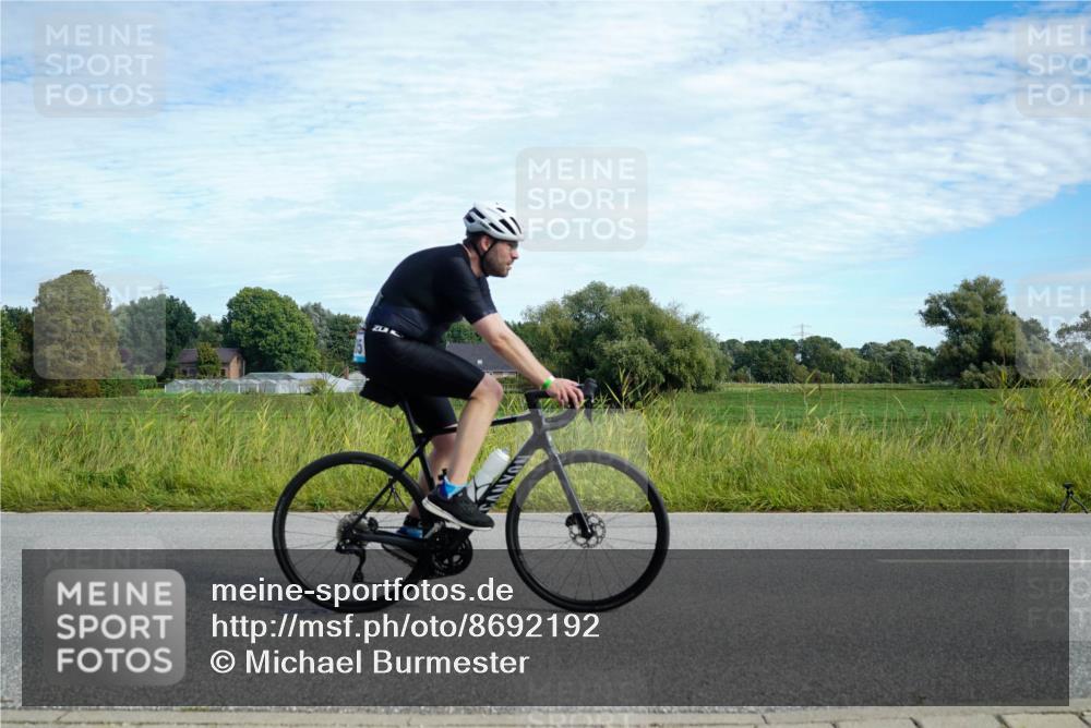 31.08.2025 - Elbe Triathlon Hamburg Michael Burmester http://msf.ph/oto/8692192 31.08.2025 10:27:19 Radfahren 1013, 1105, 1129 meine-sportfotos.de