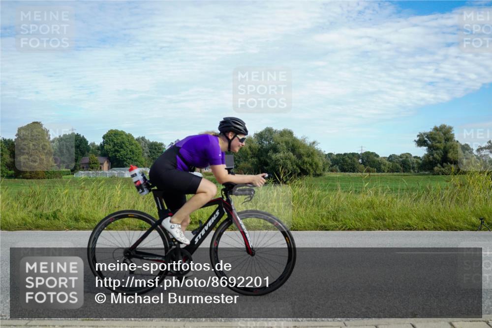 31.08.2025 - Elbe Triathlon Hamburg Michael Burmester http://msf.ph/oto/8692201 31.08.2025 10:27:45 Radfahren 401, 797, 941, 1057, 1098, 1148 meine-sportfotos.de