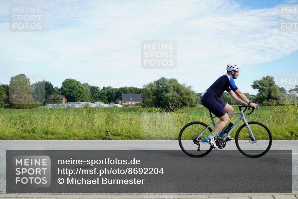 31.08.2025 - Elbe Triathlon Hamburg Michael Burmester http://msf.ph/oto/8692204 31.08.2025 10:27:49 Radfahren 401, 779, 1057, 1098, 1148 meine-sportfotos.de