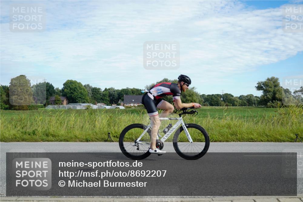 31.08.2025 - Elbe Triathlon Hamburg Michael Burmester http://msf.ph/oto/8692207 31.08.2025 10:27:51 Radfahren 401, 779, 1057, 1098, 1148 meine-sportfotos.de