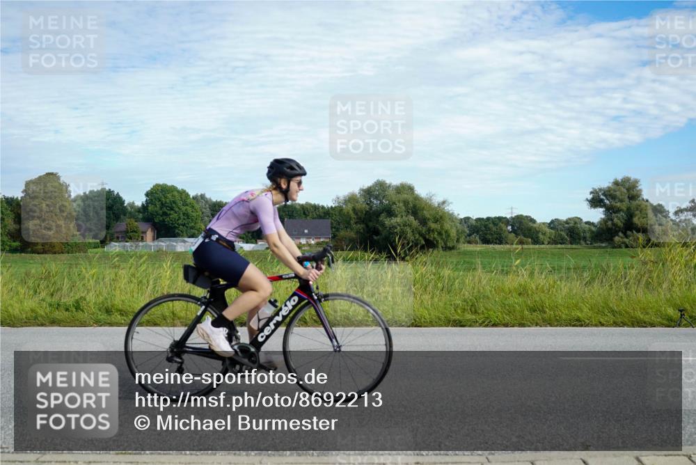 31.08.2025 - Elbe Triathlon Hamburg Michael Burmester http://msf.ph/oto/8692213 31.08.2025 10:28:12 Radfahren 799, 813, 817, 866 meine-sportfotos.de