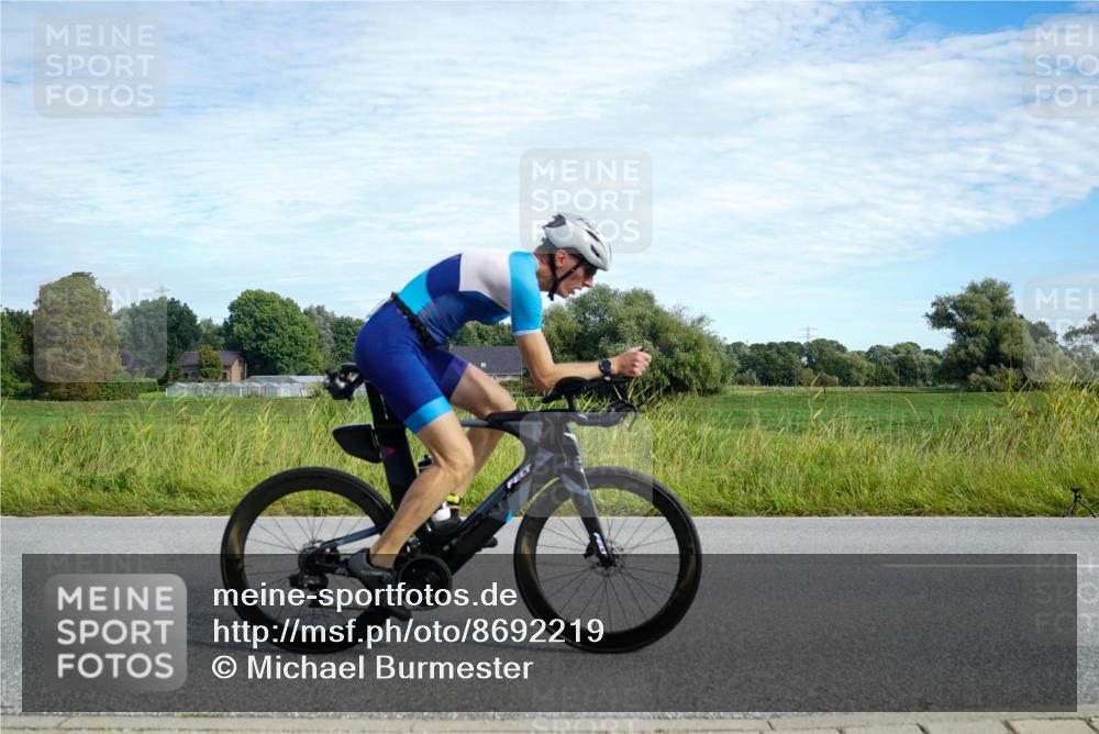 31.08.2025 - Elbe Triathlon Hamburg Michael Burmester http://msf.ph/oto/8692219 31.08.2025 10:28:29 Radfahren 673, 722, 815, 848 meine-sportfotos.de