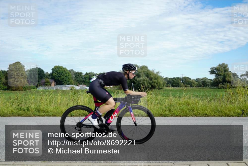 31.08.2025 - Elbe Triathlon Hamburg Michael Burmester http://msf.ph/oto/8692221 31.08.2025 10:28:31 Radfahren 673, 722, 748, 815, 848, 876 meine-sportfotos.de