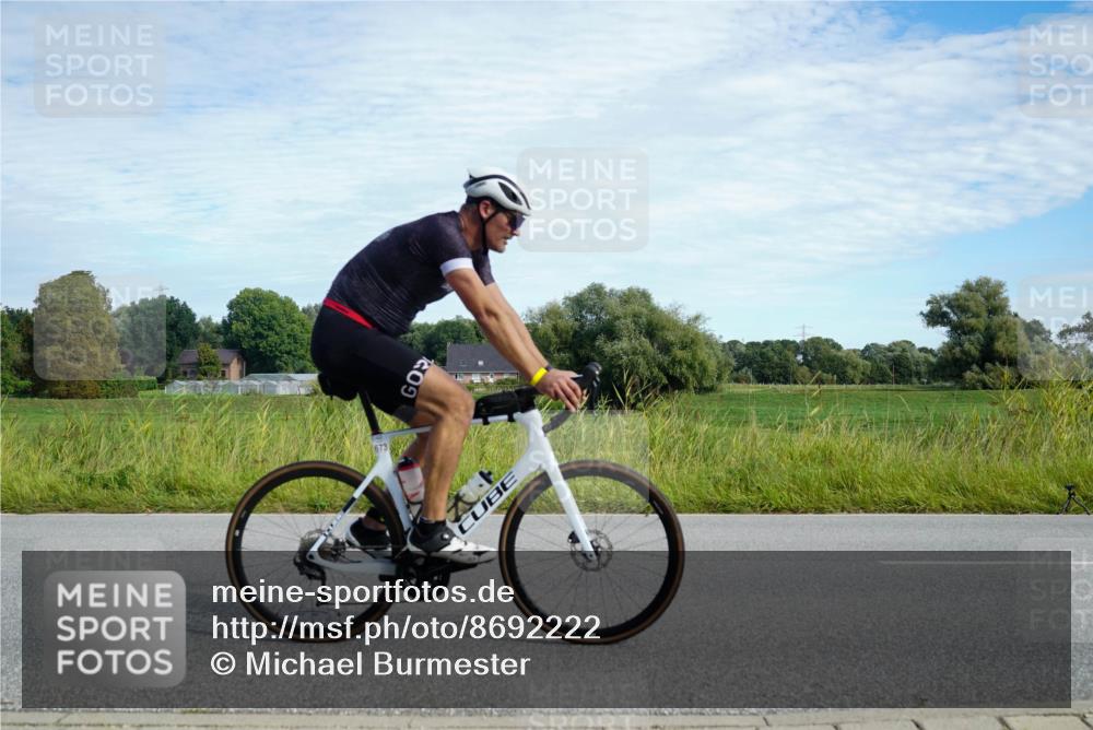 31.08.2025 - Elbe Triathlon Hamburg Michael Burmester http://msf.ph/oto/8692222 31.08.2025 10:28:33 Radfahren 673, 748, 789, 815, 848, 876 meine-sportfotos.de