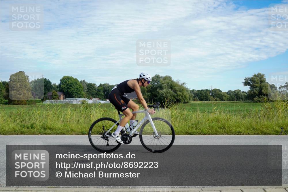 31.08.2025 - Elbe Triathlon Hamburg Michael Burmester http://msf.ph/oto/8692223 31.08.2025 10:28:33 Radfahren 673, 748, 789, 815, 848, 876 meine-sportfotos.de
