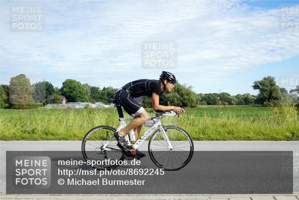 31.08.2025 - Elbe Triathlon Hamburg Michael Burmester http://msf.ph/oto/8692245 31.08.2025 10:29:25 Radfahren 667, 711, 837, 1183 meine-sportfotos.de