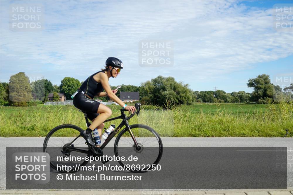 31.08.2025 - Elbe Triathlon Hamburg Michael Burmester http://msf.ph/oto/8692250 31.08.2025 10:29:49 Radfahren 775, 888, 894, 1017 meine-sportfotos.de