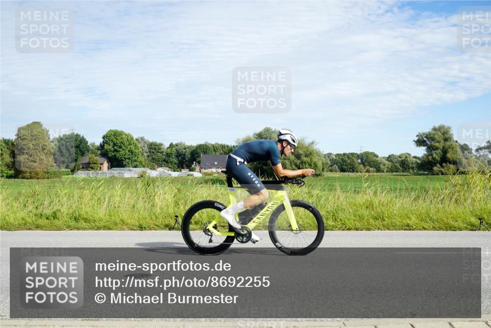 31.08.2025 - Elbe Triathlon Hamburg Michael Burmester http://msf.ph/oto/8692255 31.08.2025 10:29:57 Radfahren 606, 870, 887, 888, 1011, 1155, 1180, 1202 meine-sportfotos.de