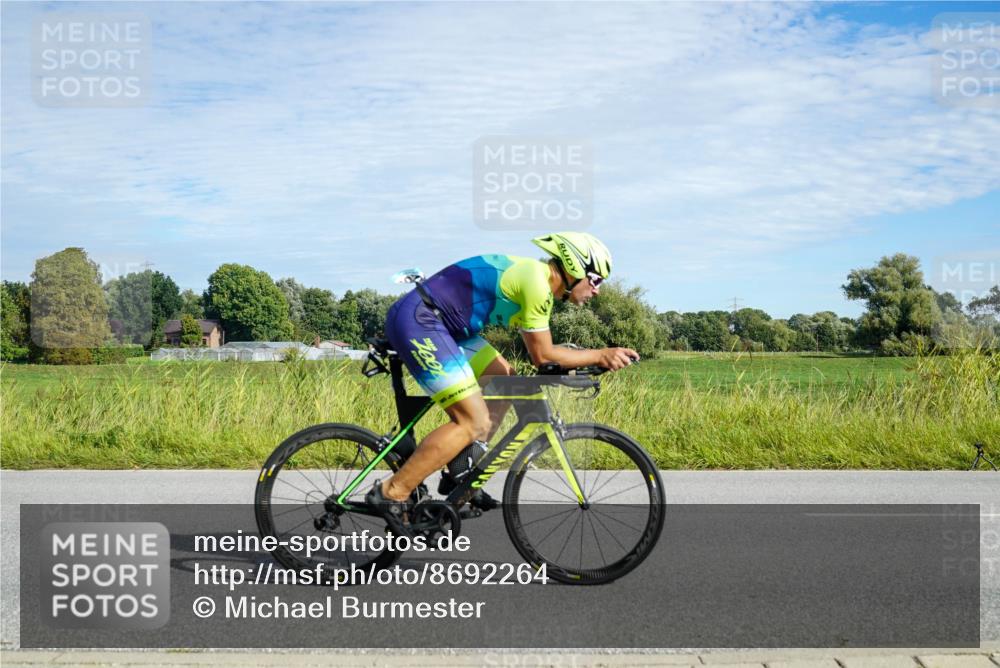 31.08.2025 - Elbe Triathlon Hamburg Michael Burmester http://msf.ph/oto/8692264 31.08.2025 10:30:09 Radfahren 1041, 1206 meine-sportfotos.de