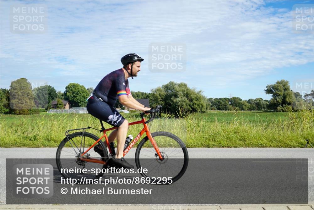 31.08.2025 - Elbe Triathlon Hamburg Michael Burmester http://msf.ph/oto/8692295 31.08.2025 10:31:32 Radfahren 1040, 1079, 1193 meine-sportfotos.de