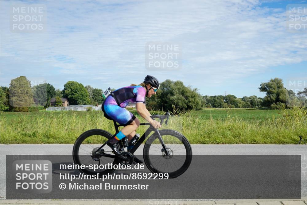 31.08.2025 - Elbe Triathlon Hamburg Michael Burmester http://msf.ph/oto/8692299 31.08.2025 10:31:47 Radfahren 868, 906, 1014, 1143, 1224 meine-sportfotos.de