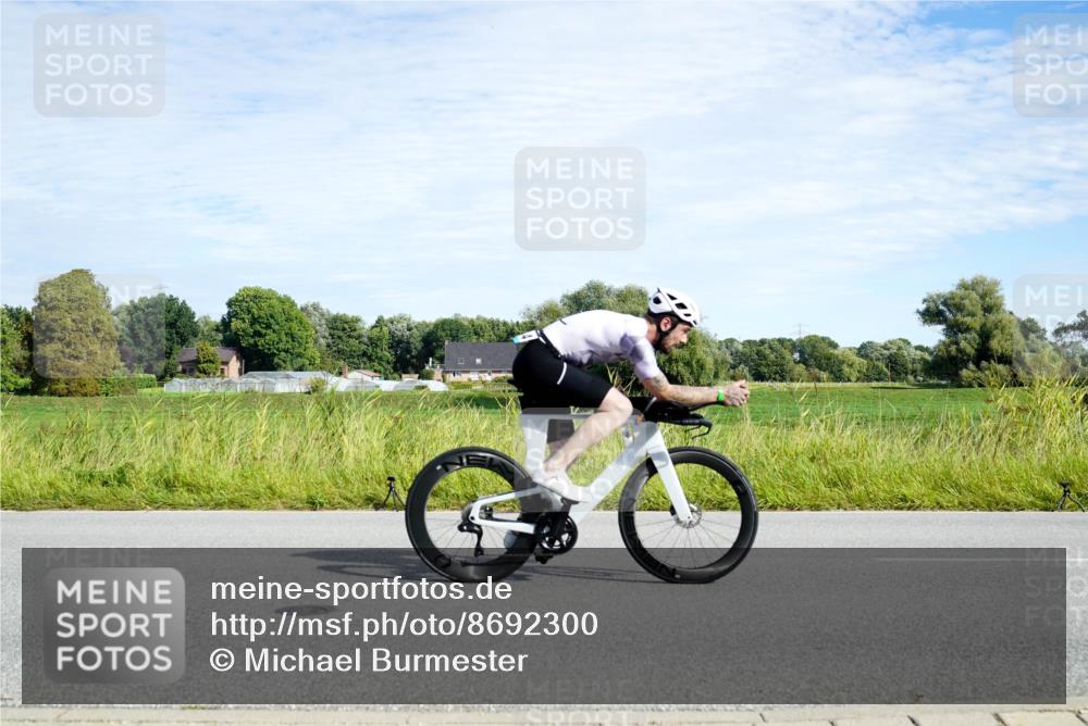 31.08.2025 - Elbe Triathlon Hamburg Michael Burmester http://msf.ph/oto/8692300 31.08.2025 10:31:48 Radfahren 868, 906, 1014, 1224 meine-sportfotos.de