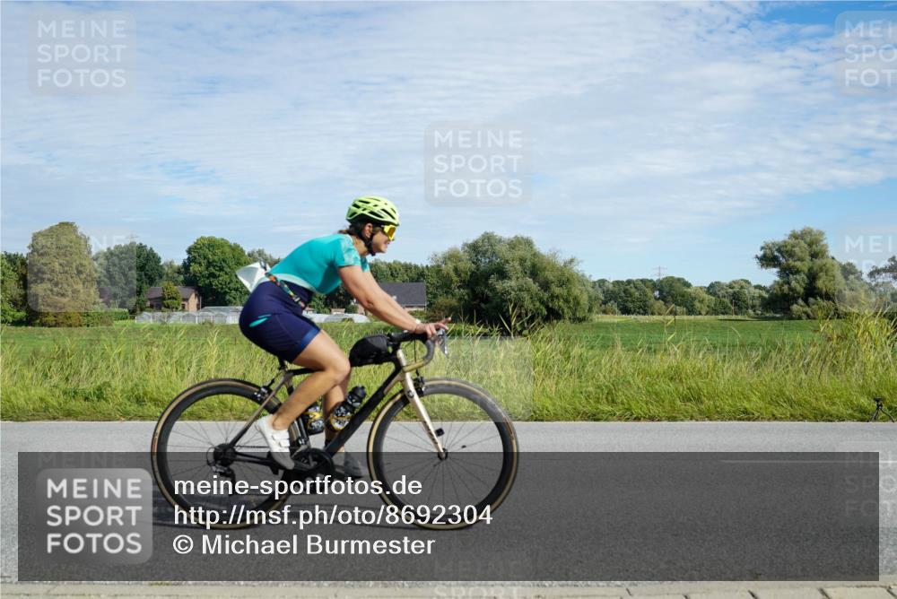 31.08.2025 - Elbe Triathlon Hamburg Michael Burmester http://msf.ph/oto/8692304 31.08.2025 10:31:56 Radfahren 886, 912, 1224 meine-sportfotos.de