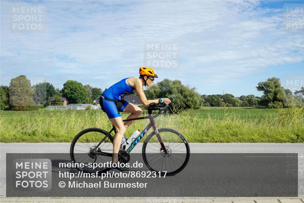 31.08.2025 - Elbe Triathlon Hamburg Michael Burmester http://msf.ph/oto/8692317 31.08.2025 10:32:25 Radfahren 732, 811, 919, 1208 meine-sportfotos.de