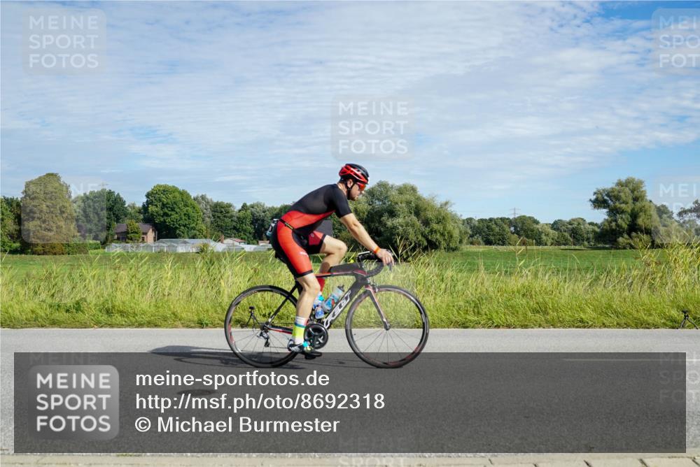 31.08.2025 - Elbe Triathlon Hamburg Michael Burmester http://msf.ph/oto/8692318 31.08.2025 10:32:28 Radfahren 732, 811, 919, 1185, 1208 meine-sportfotos.de