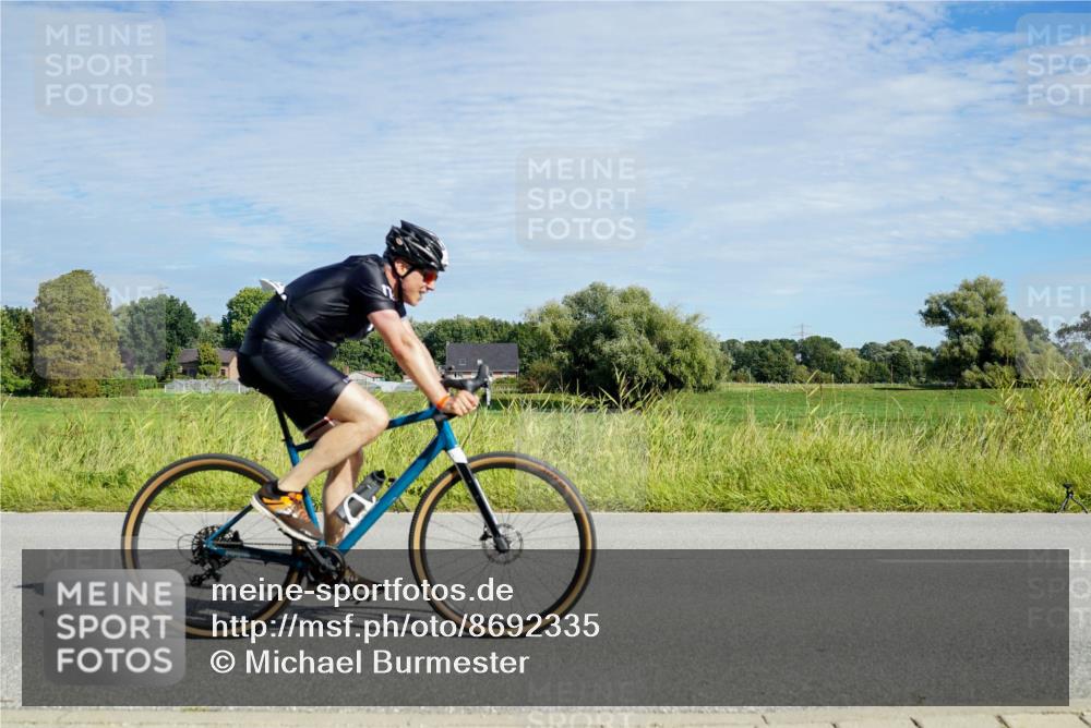 31.08.2025 - Elbe Triathlon Hamburg Michael Burmester http://msf.ph/oto/8692335 31.08.2025 10:33:05 Radfahren 1112, 1116, 1184, 1234, 1243 meine-sportfotos.de
