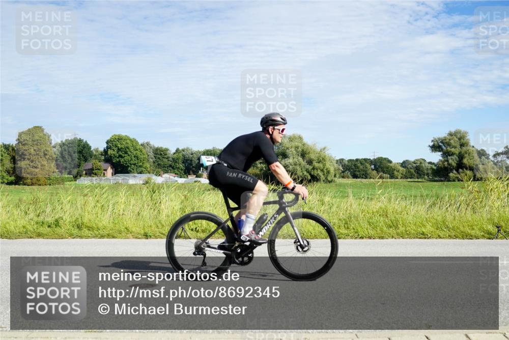31.08.2025 - Elbe Triathlon Hamburg Michael Burmester http://msf.ph/oto/8692345 31.08.2025 10:33:21 Radfahren 826, 908, 944, 1119, 1157, 1177, 1191 meine-sportfotos.de