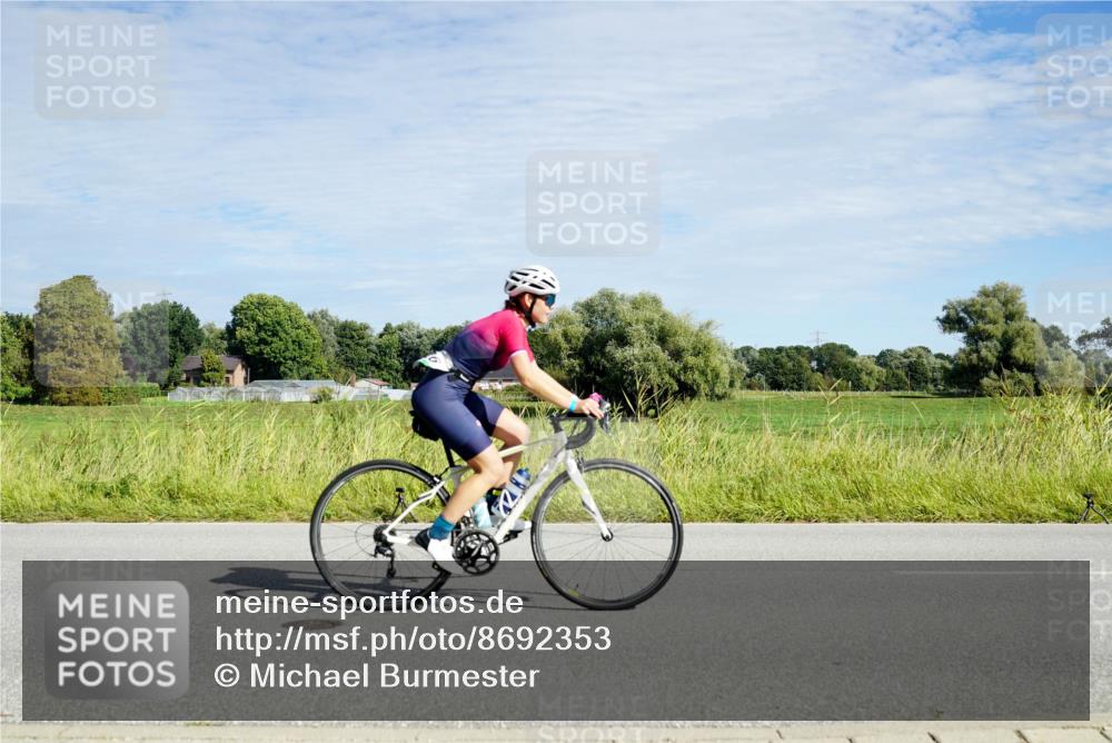 31.08.2025 - Elbe Triathlon Hamburg Michael Burmester http://msf.ph/oto/8692353 31.08.2025 10:33:28 Radfahren 826, 838, 850, 859, 908, 944, 1211, 1235, 1241 meine-sportfotos.de