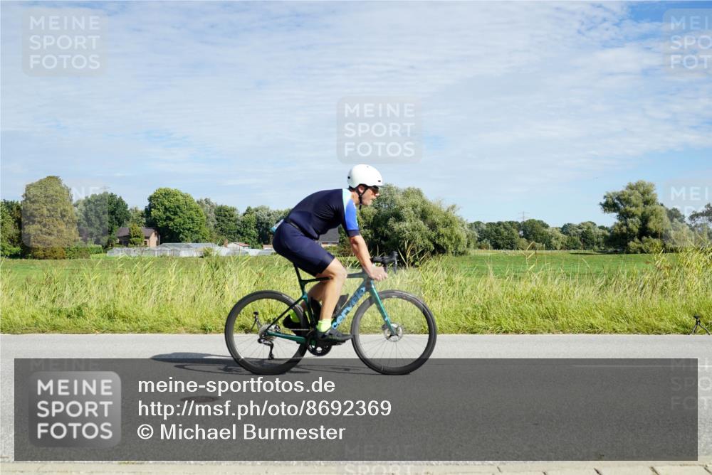 31.08.2025 - Elbe Triathlon Hamburg Michael Burmester http://msf.ph/oto/8692369 31.08.2025 10:33:56 Radfahren 1025, 1238 meine-sportfotos.de