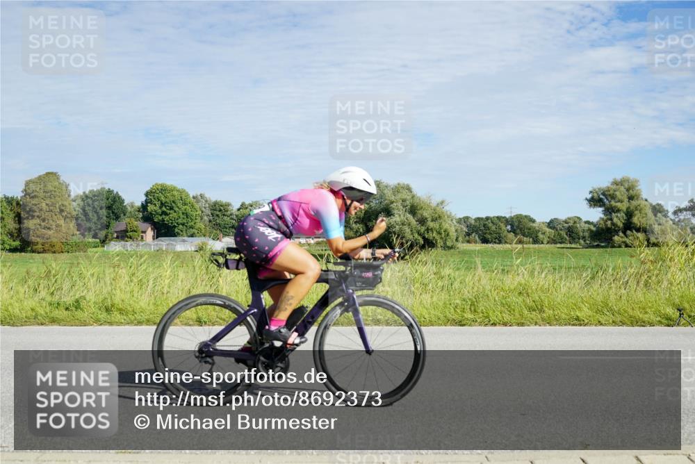 31.08.2025 - Elbe Triathlon Hamburg Michael Burmester http://msf.ph/oto/8692373 31.08.2025 10:34:11 Radfahren 909, 1033, 1090, 1136, 1190 meine-sportfotos.de