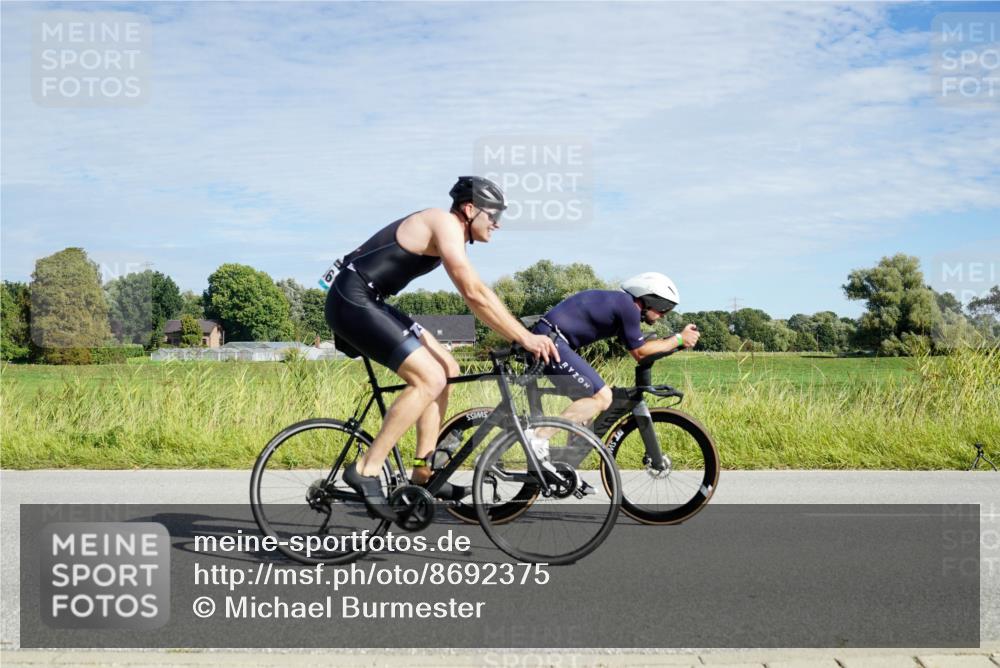 31.08.2025 - Elbe Triathlon Hamburg Michael Burmester http://msf.ph/oto/8692375 31.08.2025 10:34:13 Radfahren 909, 928, 1033, 1090, 1136, 1167, 1190 meine-sportfotos.de
