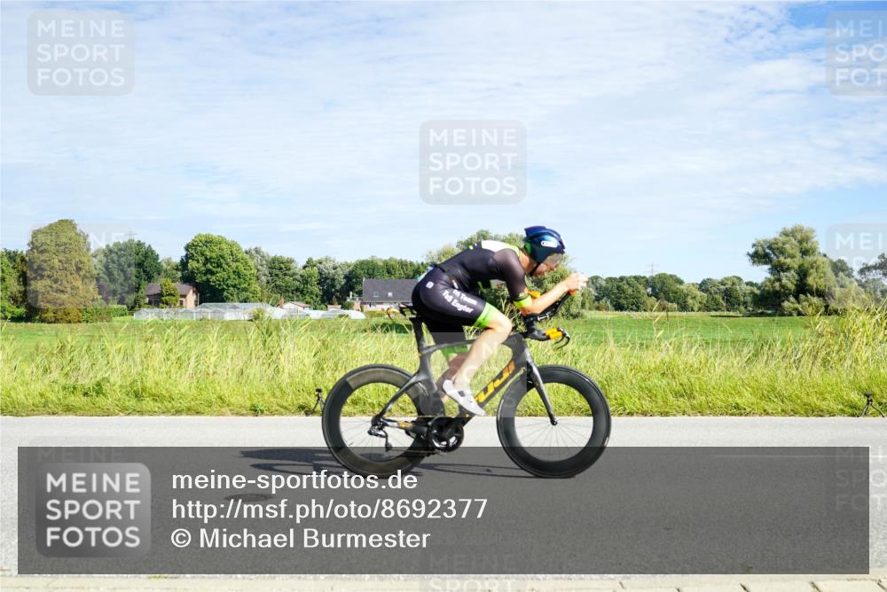 31.08.2025 - Elbe Triathlon Hamburg Michael Burmester http://msf.ph/oto/8692377 31.08.2025 10:34:16 Radfahren 928, 1033, 1090, 1136, 1167, 1190 meine-sportfotos.de