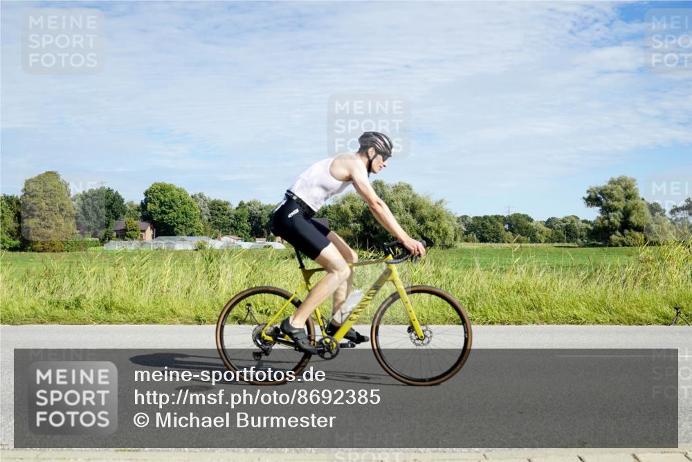 31.08.2025 - Elbe Triathlon Hamburg Michael Burmester http://msf.ph/oto/8692385 31.08.2025 10:34:36 Radfahren 947, 968, 1078, 1150, 1204, 1221 meine-sportfotos.de