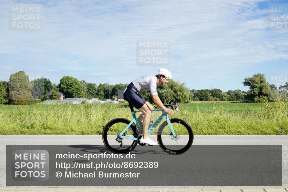 31.08.2025 - Elbe Triathlon Hamburg Michael Burmester http://msf.ph/oto/8692389 31.08.2025 10:34:39 Radfahren 404, 947, 1078, 1134, 1150, 1221 meine-sportfotos.de