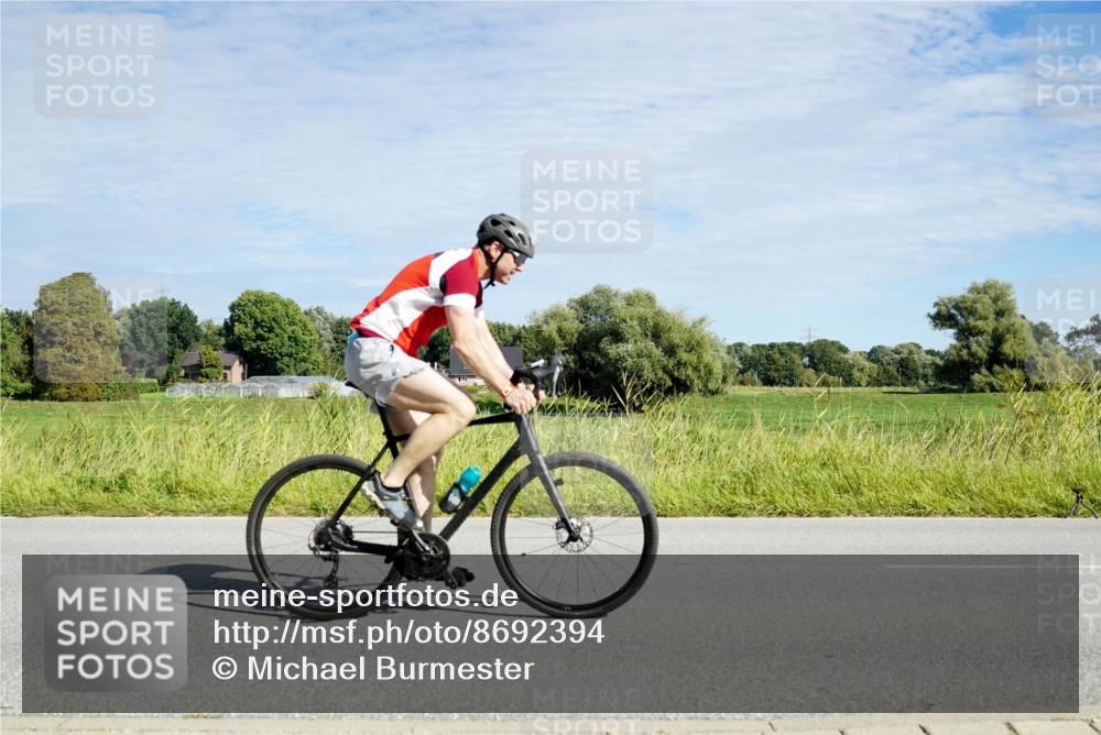 31.08.2025 - Elbe Triathlon Hamburg Michael Burmester http://msf.ph/oto/8692394 31.08.2025 10:34:49 Radfahren 841, 1231, 1244 meine-sportfotos.de