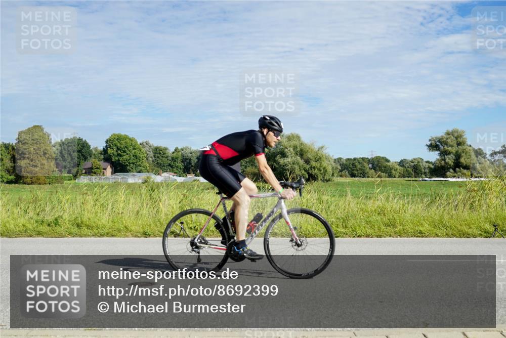 31.08.2025 - Elbe Triathlon Hamburg Michael Burmester http://msf.ph/oto/8692399 31.08.2025 10:35:04 Radfahren 901, 957, 1034, 1045, 1126, 1205, 1236 meine-sportfotos.de