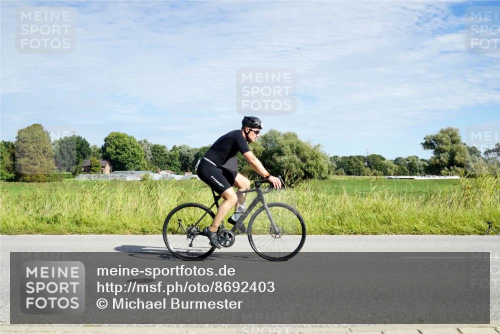 31.08.2025 - Elbe Triathlon Hamburg Michael Burmester http://msf.ph/oto/8692403 31.08.2025 10:35:08 Radfahren 794, 901, 957, 1034, 1126, 1236 meine-sportfotos.de