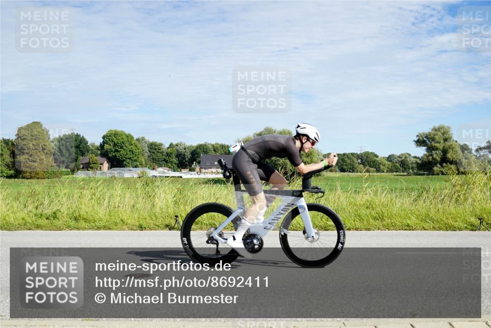 31.08.2025 - Elbe Triathlon Hamburg Michael Burmester http://msf.ph/oto/8692411 31.08.2025 10:35:33 Radfahren 777, 903, 986, 1081, 1100 meine-sportfotos.de