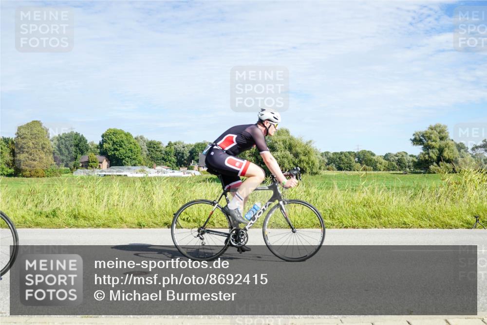 31.08.2025 - Elbe Triathlon Hamburg Michael Burmester http://msf.ph/oto/8692415 31.08.2025 10:35:39 Radfahren 777, 803, 903, 986, 1023, 1101, 1156, 1228 meine-sportfotos.de