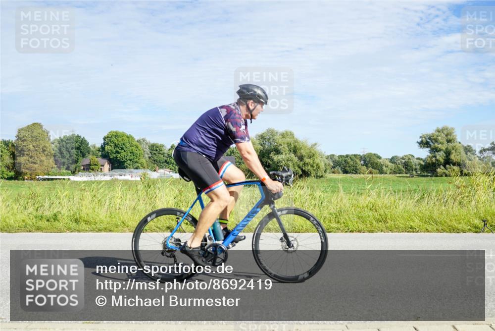 31.08.2025 - Elbe Triathlon Hamburg Michael Burmester http://msf.ph/oto/8692419 31.08.2025 10:35:44 Radfahren 803, 1023, 1036, 1064, 1101, 1156, 1186, 1228 meine-sportfotos.de