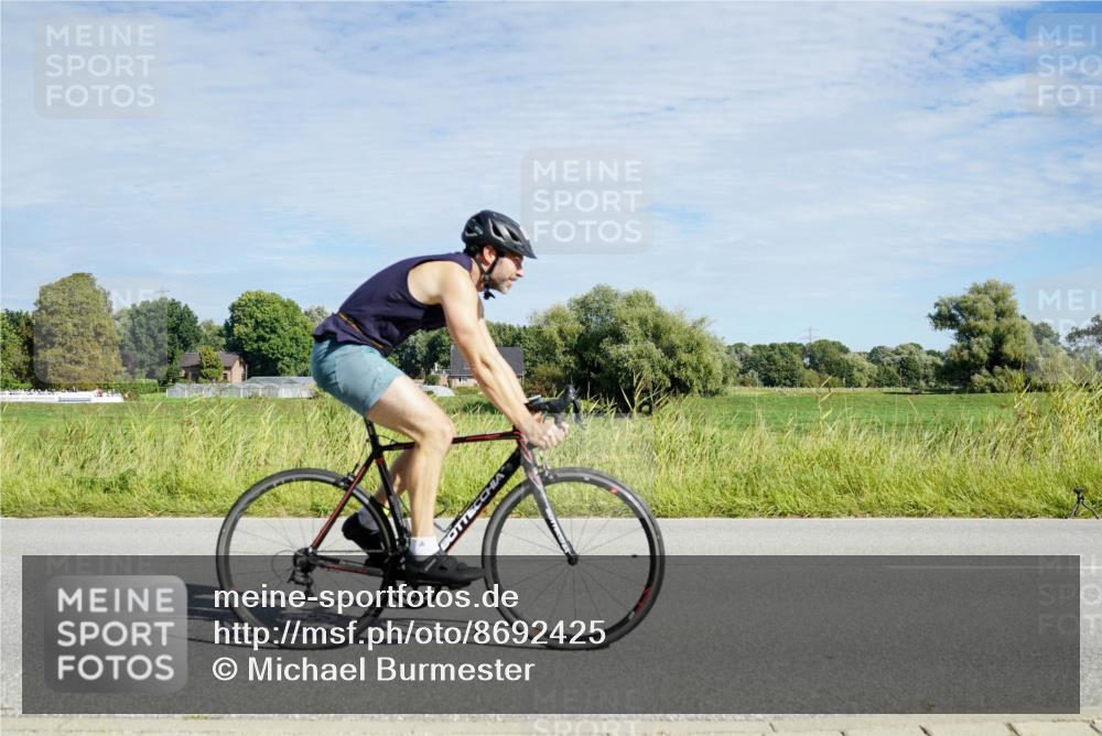 31.08.2025 - Elbe Triathlon Hamburg Michael Burmester http://msf.ph/oto/8692425 31.08.2025 10:35:52 Radfahren 921, 923, 930, 1005, 1064, 1125, 1186, 1237 meine-sportfotos.de