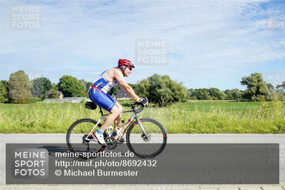 31.08.2025 - Elbe Triathlon Hamburg Michael Burmester http://msf.ph/oto/8692432 31.08.2025 10:36:01 Radfahren 760, 828, 911, 915, 923, 1125, 1199, 1217, 1229, 1242 meine-sportfotos.de