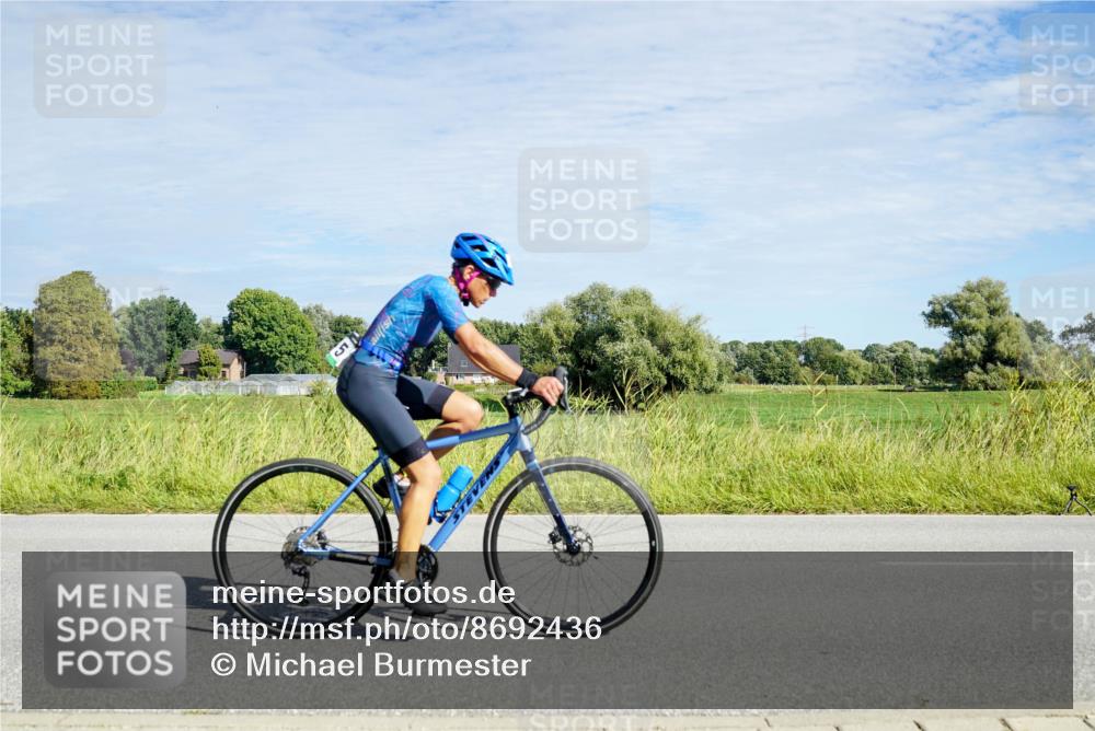 31.08.2025 - Elbe Triathlon Hamburg Michael Burmester http://msf.ph/oto/8692436 31.08.2025 10:36:06 Radfahren 781, 807, 828, 915, 1217, 1242, 1245 meine-sportfotos.de