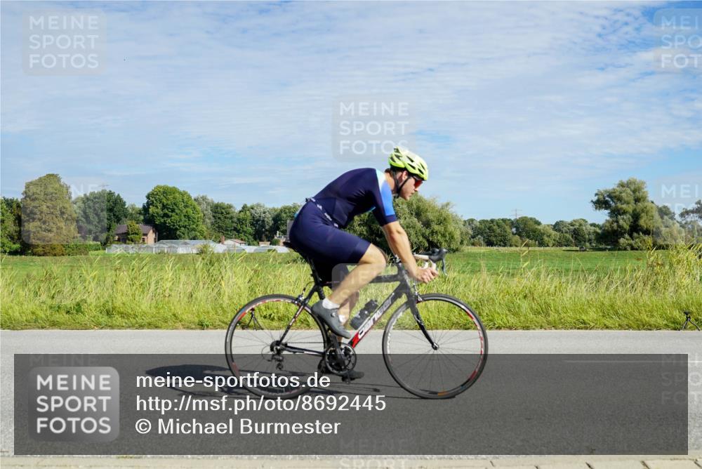 31.08.2025 - Elbe Triathlon Hamburg Michael Burmester http://msf.ph/oto/8692445 31.08.2025 10:36:15 Radfahren 807, 1000, 1001, 1009, 1114 meine-sportfotos.de